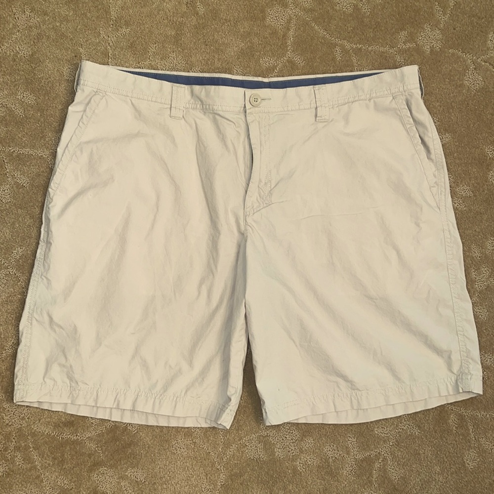 Men’s Columbia Sportswear Tan 10” Shorts, 42W